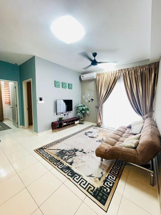 E. R Homestay 3R2B Nearby Klia Sepang Dış mekan fotoğraf